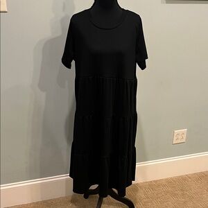 Elegant Black Tiered Midi Dress